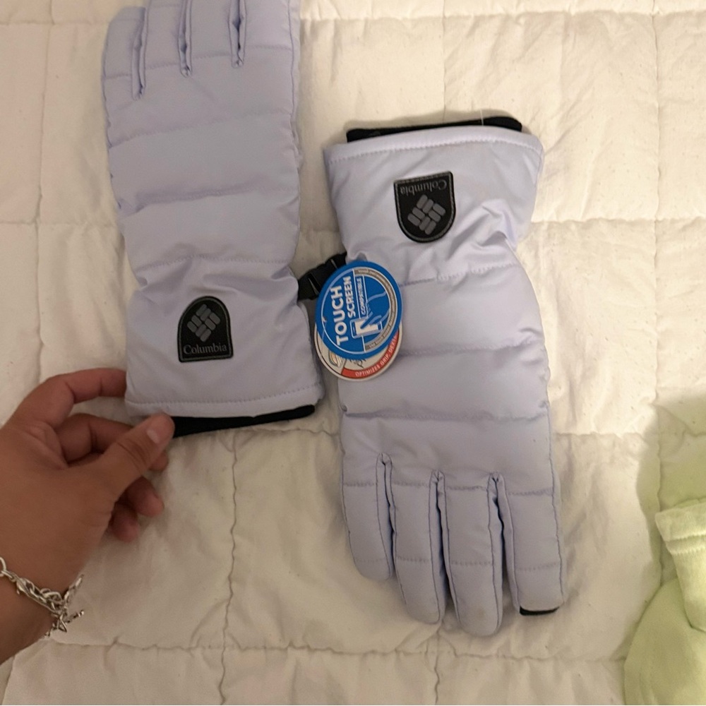 Columbia Sky Blue and Black Winter Gloves